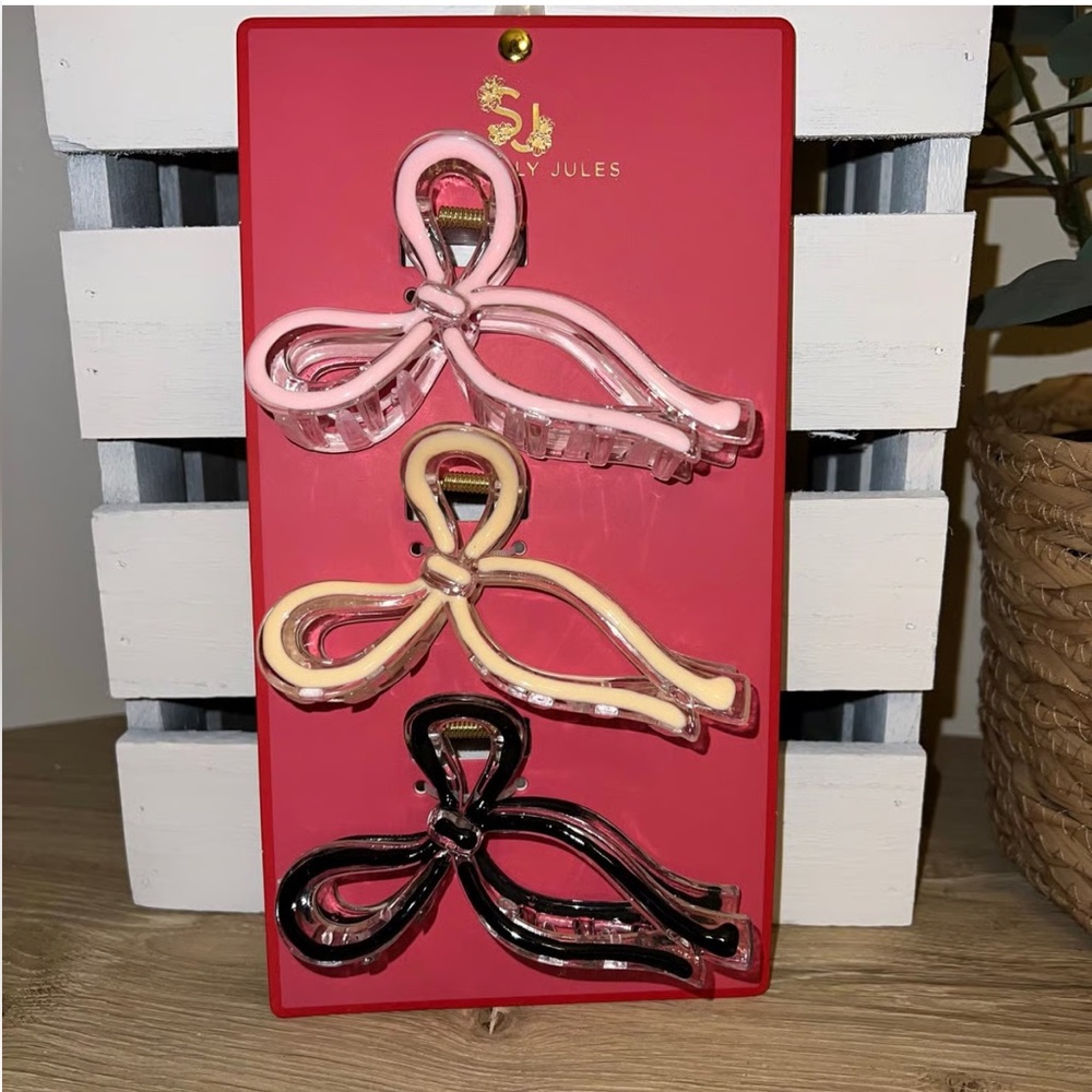 NWOT Sincerely Jules Pink and Cream Hair Accessories Collection